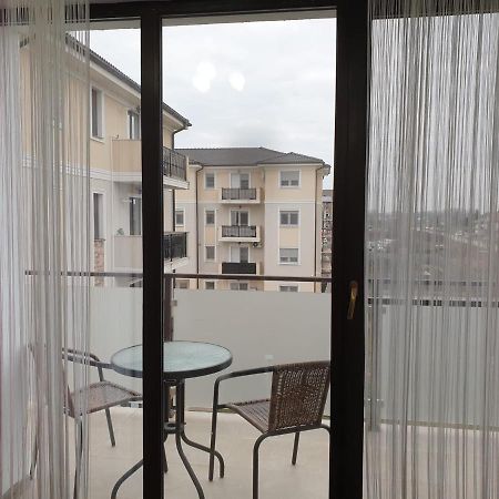 Appartement Apartament Adriana à Giroc Extérieur photo
